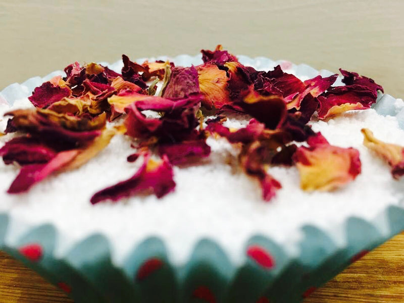 It's not too late! Make an easy cupcake bath bomb for Mother's Day
